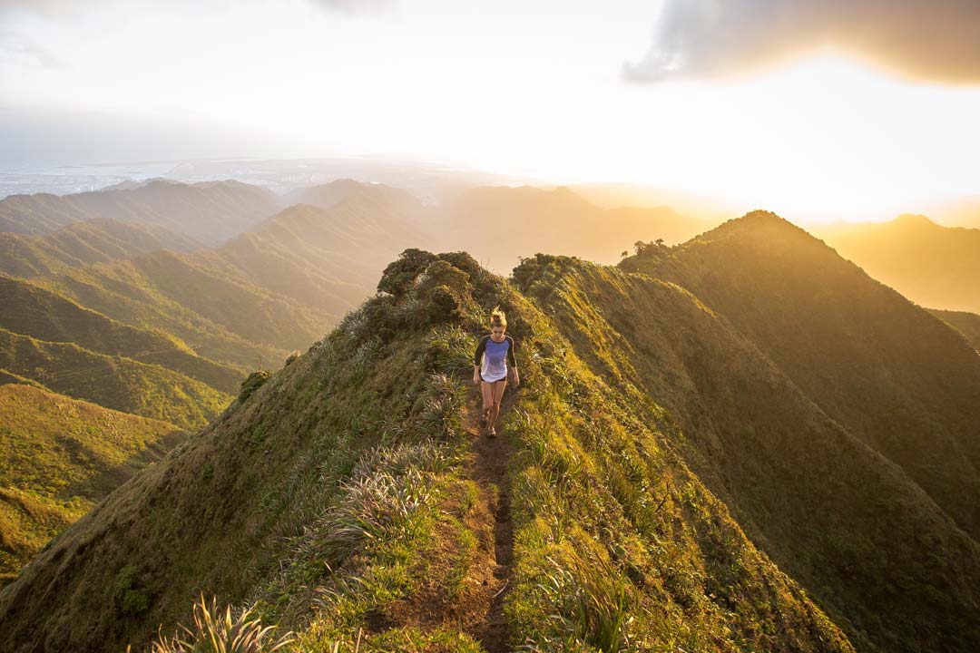 Trail Running Women during evening sun
